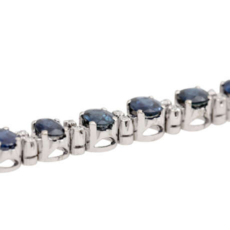 Bracelet with sapphires add. ca. 2,2 ct, and diamonds add. ca. 0,15 ct, - фото 4