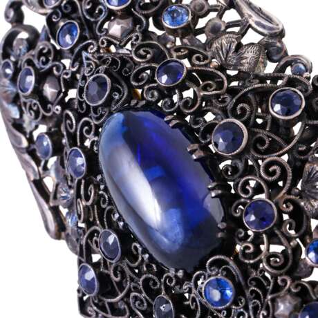 Large brooch with synth. sapphires, - Foto 3