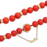 Chain of red coral balls 9 mm - фото 4