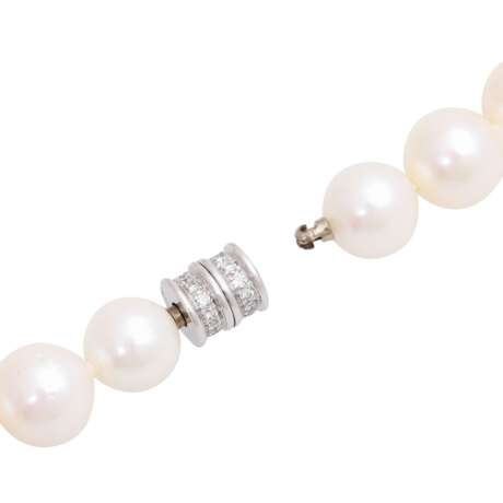 Pearl necklace with diamond rondelles, - фото 4
