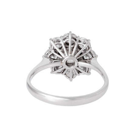 Ring with star rosette of diamonds total ca. 1,8 ct, - photo 4