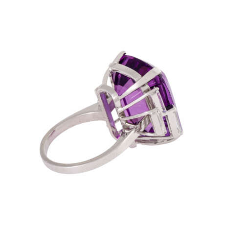 Ring with fine amethyst and diamonds - photo 3