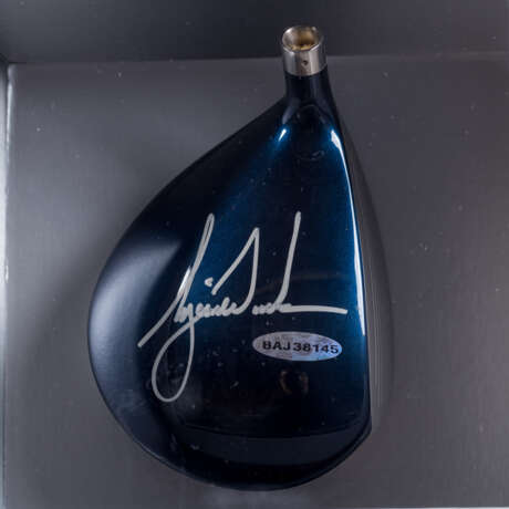 TIGER WOODS - Signed club head - photo 4
