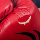 MIKE TYSON - Signed boxing glove with - фото 6