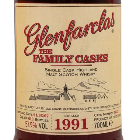 GLENFARCLAS The Family Casks Single Cask Malt Scotch Whisky 1991 - photo 2