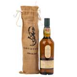 LAGAVULIN Single Islay Malt Whisky, 1991, FEIS ILE 2015 - photo 1