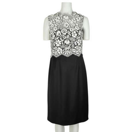 VALENTINO dress, manufacturer size 46. - photo 1