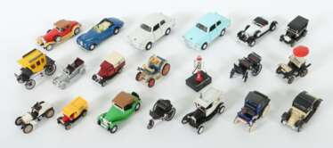 19 Modellautos ca. 1980-1990er Jahre,  unterschiedl. Hersteller; meist M: 1:43; Cursor: 1 x Kutsche Modell 269