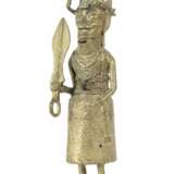 Goldfarbene Figur im Stil der Benin Westafrika/Nigeria, 20. Jh. - photo 1