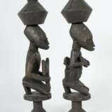 Yoruba Figuren-Paar Nigeria, Holz geschnitzt und schwarz eingefärbt - photo 2