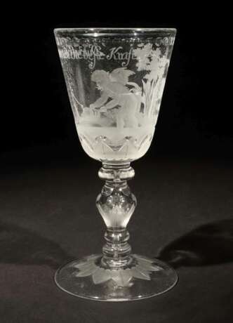 Pokal mit Amor 19. Jh., farbloses Glas mit Mattschliffdekor - Foto 1