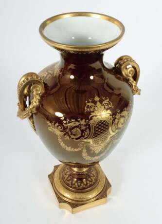 Hochovoide Prunkvase mit reicher Ziervergoldung im Sèvres-Stil wohl Frankreich, 19. Jh. - Foto 10