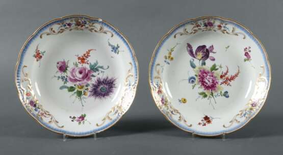 2 Meissen-Teller aus dem 18. Jh. um 1740-80, Porzellan - photo 1