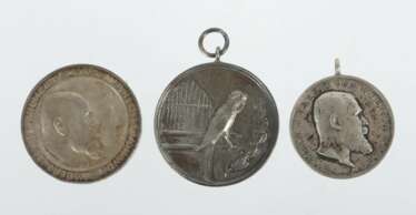 Münze & 2 Medaillen Drei Mark, 1911