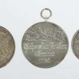 Münze & 2 Medaillen Drei Mark, 1911 - photo 2