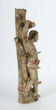 Bildschnitzer des 18. Jh. ''Heiliger Sebastian'', Holz vollplastisch geschnitzt - Foto 3