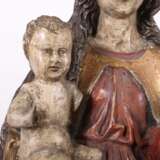 Bildschnitzer des 18./19. Jh. ''Maria mit Kind'', Holz geschnitzt - photo 3
