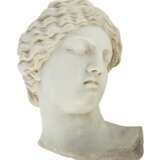 Bildhauer des 19. Jh. ''Schlafende Dame'', Alabaster - Foto 1