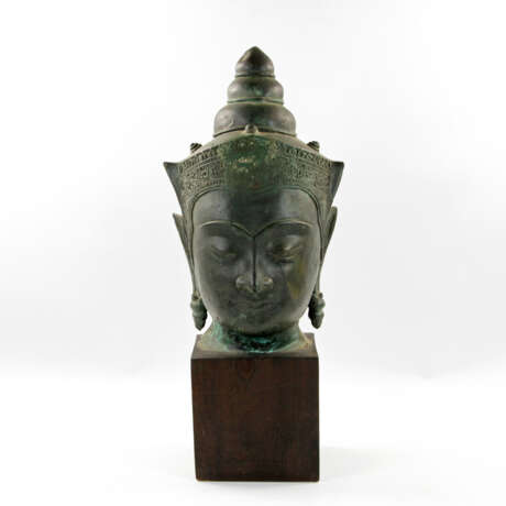 Bekrönter Kopf des Buddha. Wohl THAILAND Ayutthaya 18. Jahrhundert oder früher - photo 1