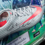 CHRISTIANO RONALDO - Signed soccer boot - Foto 4