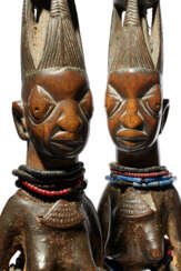 PAIRE DE STATUES IBEJI YORUBA