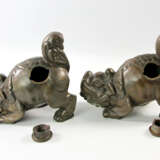 Ein Paar Foh-Hunde aus Bronze. CHINA, 1. Hälfte 20. Jh - Foto 4