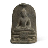 A BLACKSTONE STELE OF BUDDHA - Foto 1