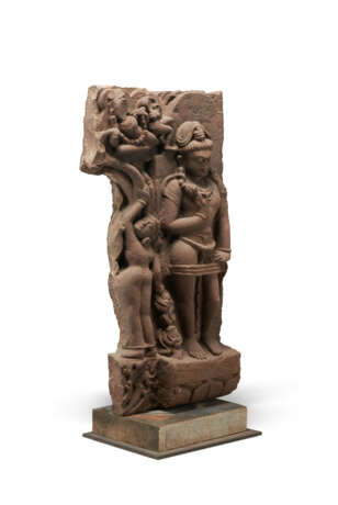 A RED SANDSTONE STELE OF A MALE DEITY - photo 2