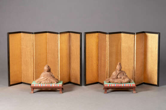 A PAIR OF CARVED WOOD SCULPTURES OF HINA NINGYO - photo 2