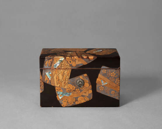 A LACQUER BOX FOR TEA UTENSILS (CHABAKO) - Foto 1