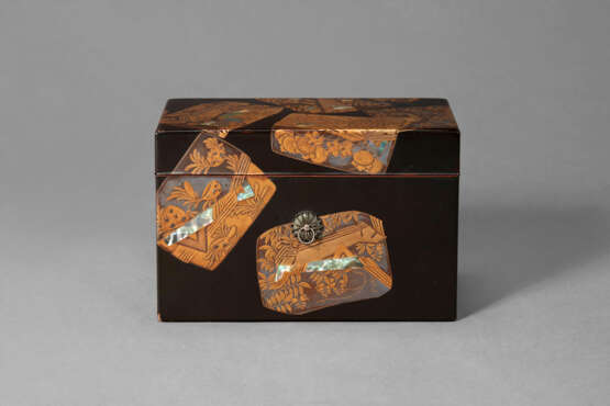 A LACQUER BOX FOR TEA UTENSILS (CHABAKO) - Foto 2
