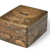 AN IMPORTANT LACQUER SUTRA BOX - фото 2