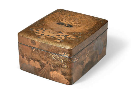 AN IMPORTANT LACQUER SUTRA BOX - фото 3