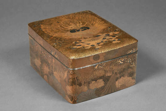 AN IMPORTANT LACQUER SUTRA BOX - photo 5