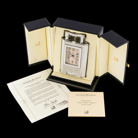 ALFRED DUNHILL, LIMITED EDITION OF 200 PIECES, GIANT TABLE LIGHTER WITH CLOCK - Foto 5
