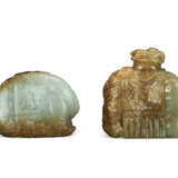 TWO JADE CARVINGS OF ELEPHANTS - Foto 2