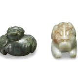 TWO JADE ANIMAL CARVINGS - photo 1