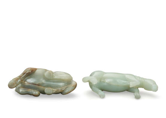 TWO JADE CARVINGS OF HORSES - photo 3