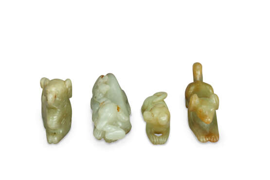 FOUR JADE CARVINGS OF DOGS - photo 5
