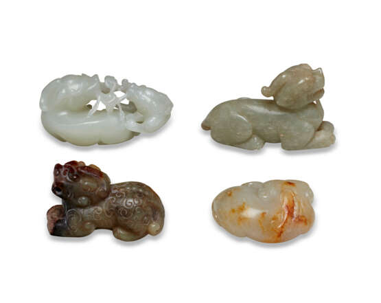 FOUR JADE CARVINGS OF MYTHICAL BEASTS - photo 2