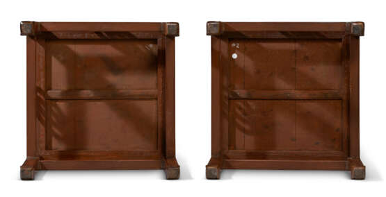 A PAIR OF HARDWOOD SQUARE STOOLS - фото 3