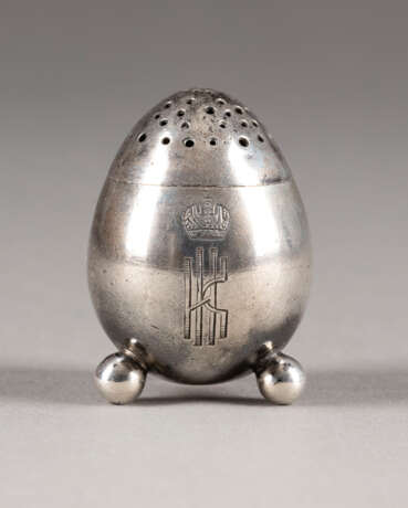A SILVER EGG-SHAPED SALT CELLAR WITH IMPERIAL MONOGRAM R - photo 1