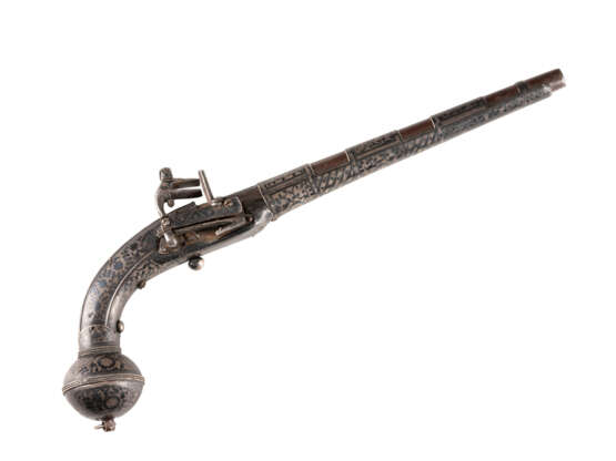 A CAUCASIAN SILVER-MOUNTED AND NIELLO MIQUELET PISTOL Ru - фото 1