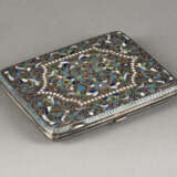 A SILVER AND CLOISONNÉ ENAMEL CIGARETTE CASE Russian, Mo - Foto 1