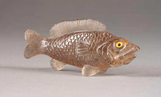 A HARDSTONE FIGURE OF A FISH Probably Russian, circa 190 - photo 1