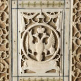 AN IMPORTANT AND VERY RARE BONE RELIEF CARVED PANEL SHOW - photo 9