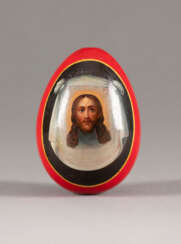 A LACQUERED PAPIER-MACHÉ EASTER EGG Russian, Fedoskino,