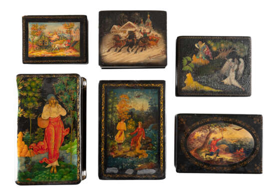 SIX SOVIET PAPIERMACHÉ AND LACQUER BOXES WITH FAIRY TALE - Foto 1