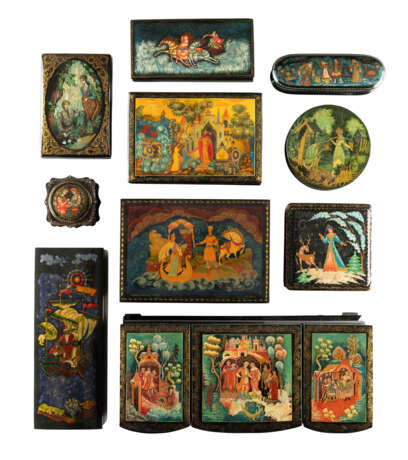 TEN SOVIET PAPIERMACHÉ AND LACQUER BOXES WITH FAIRY TALE - photo 1