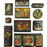 TEN SOVIET PAPIERMACHÉ AND LACQUER BOXES WITH FAIRY TALE - photo 1